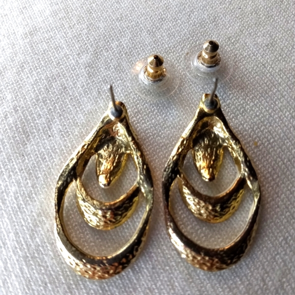 🎈3 for $10🎈Double Teardrop Earrings - Picture 2 of 3